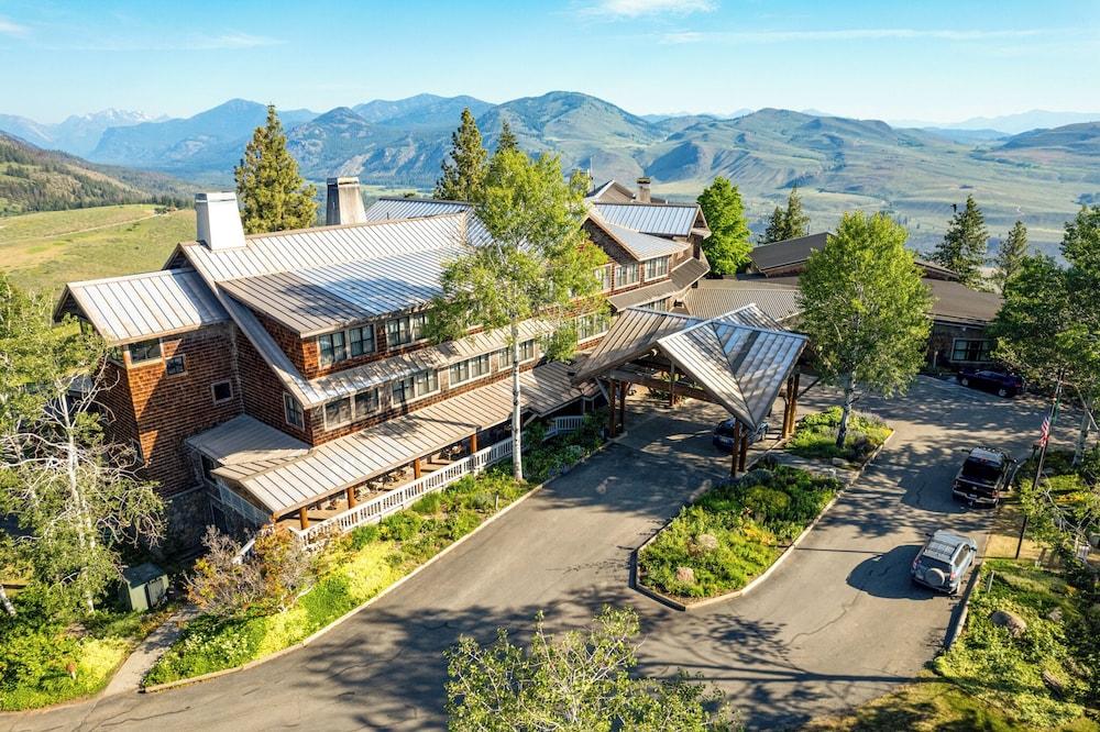 Sun Mountain Lodge Pet Policy