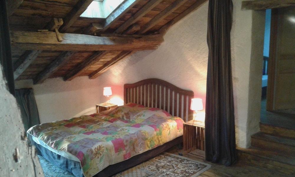 Pet Friendly La Belle Bergerie