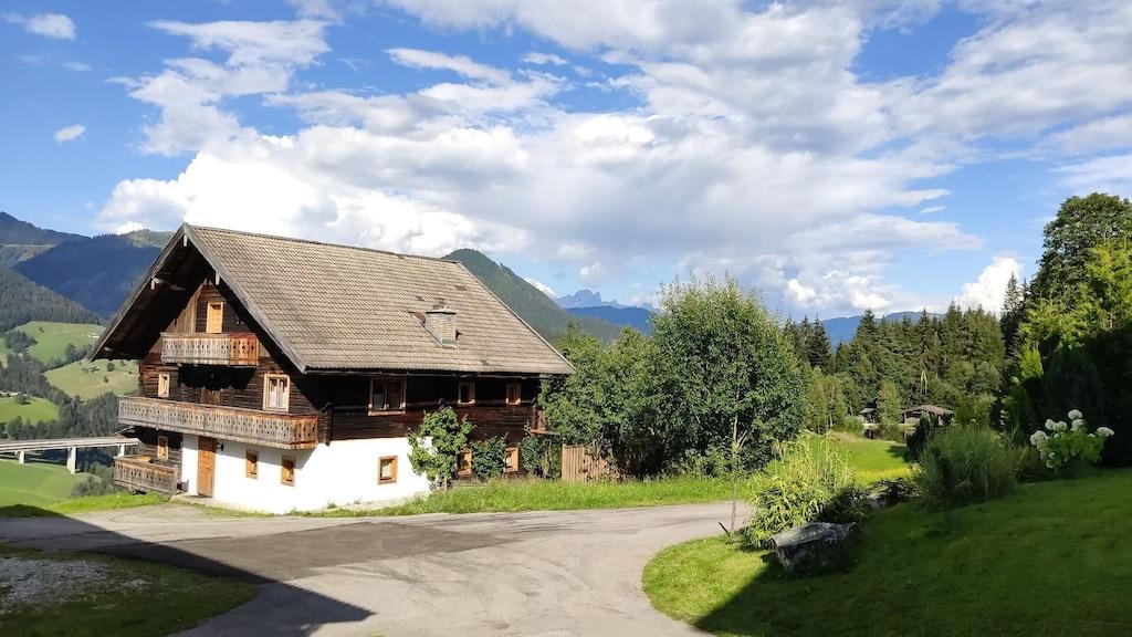 Pet Friendly Holiday House in Hüttau for 19 Guests