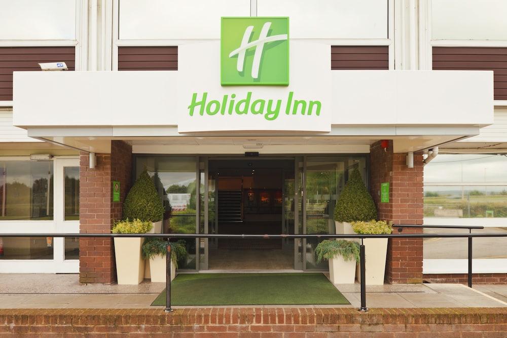 Pet Friendly Holiday Inn Chester - South an IHG Hotel