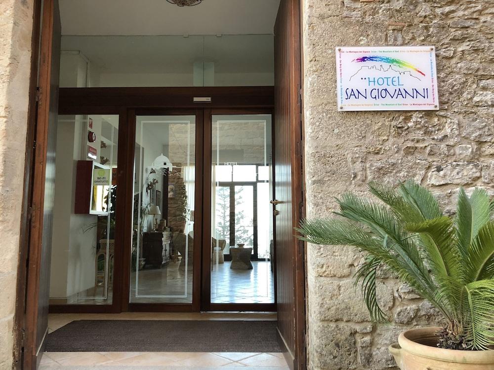 Pet Friendly Hotel Villa San Giovanni