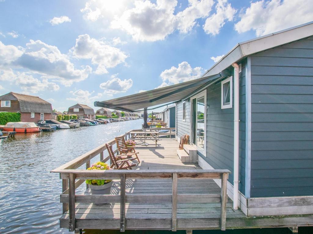 Pet Friendly Nice Chalet with Swim Ladder at Loosdrecht Lakes