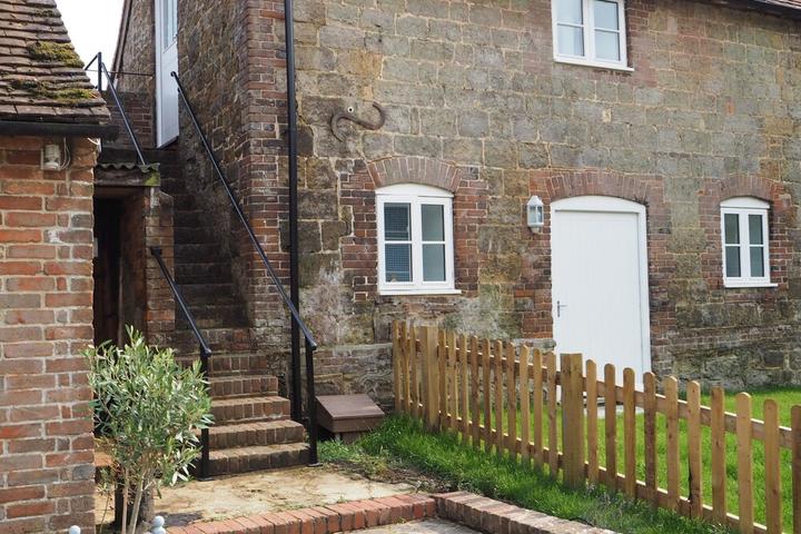 Pet Friendly Loft Conversion in Superb Country Location