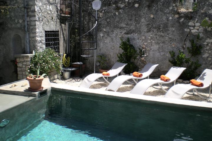 Pet Friendly Historic Stone House With Pool in a Medieval Town