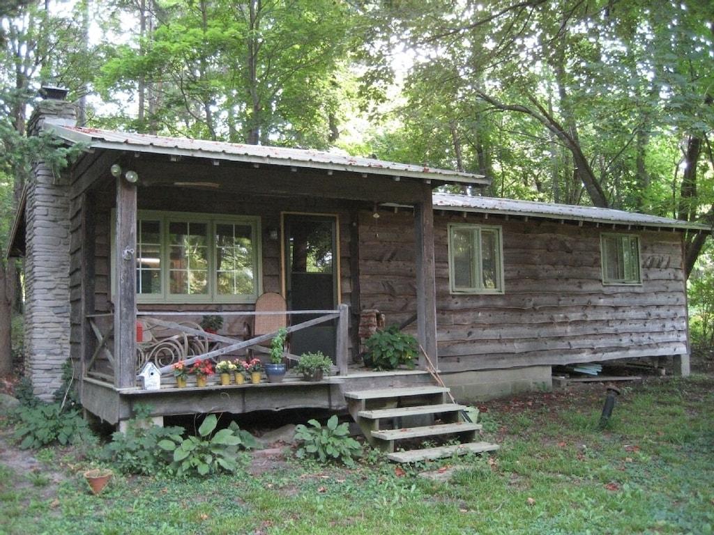 Pet Friendly Hotels in Skaneateles, NY BringFido