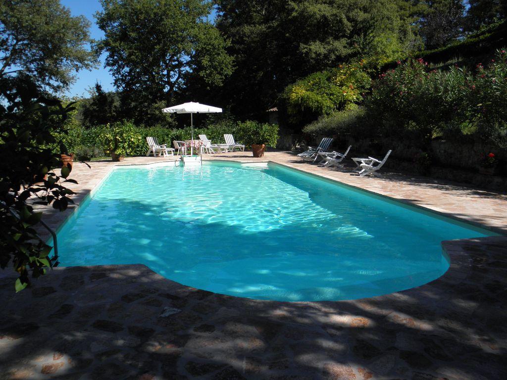 Pet Friendly 3/4 Villa with Swimming Pool
