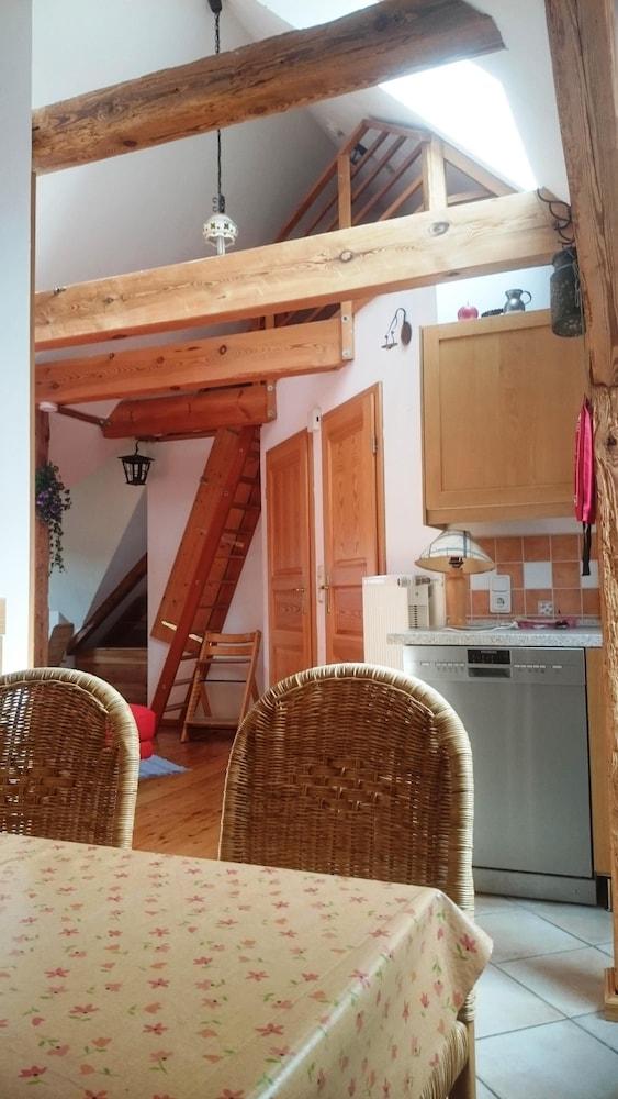 Pet Friendly Gable Apartment in the Forester's House Großmenow