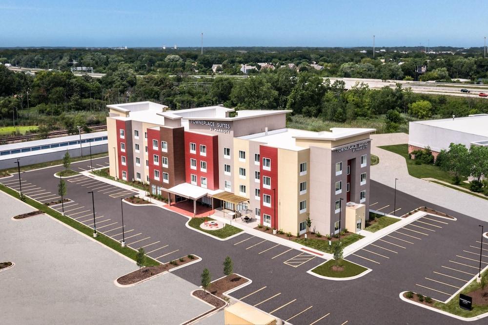 Pet Friendly TownePlace Suites by Marriott Chicago Waukegan Gurnee
