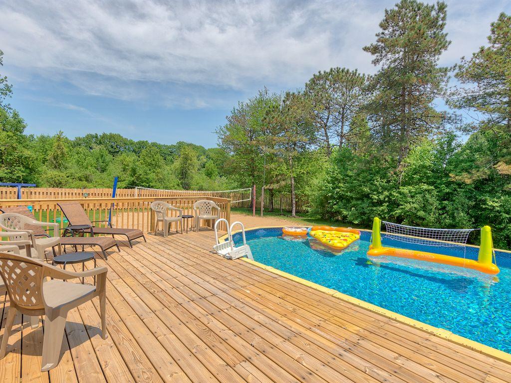 Pet Friendly Hotels In Caledonia Mi Bringfido