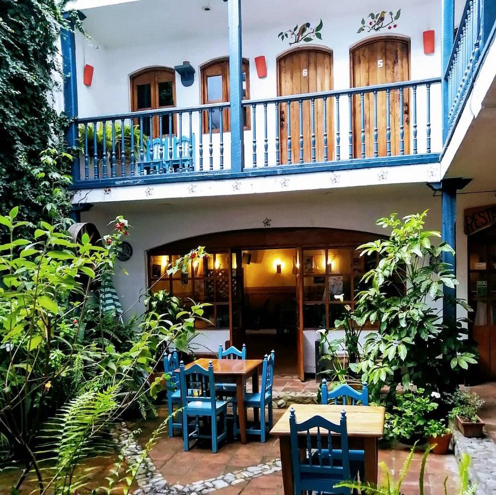 Pet Friendly Hotel Doña Esther