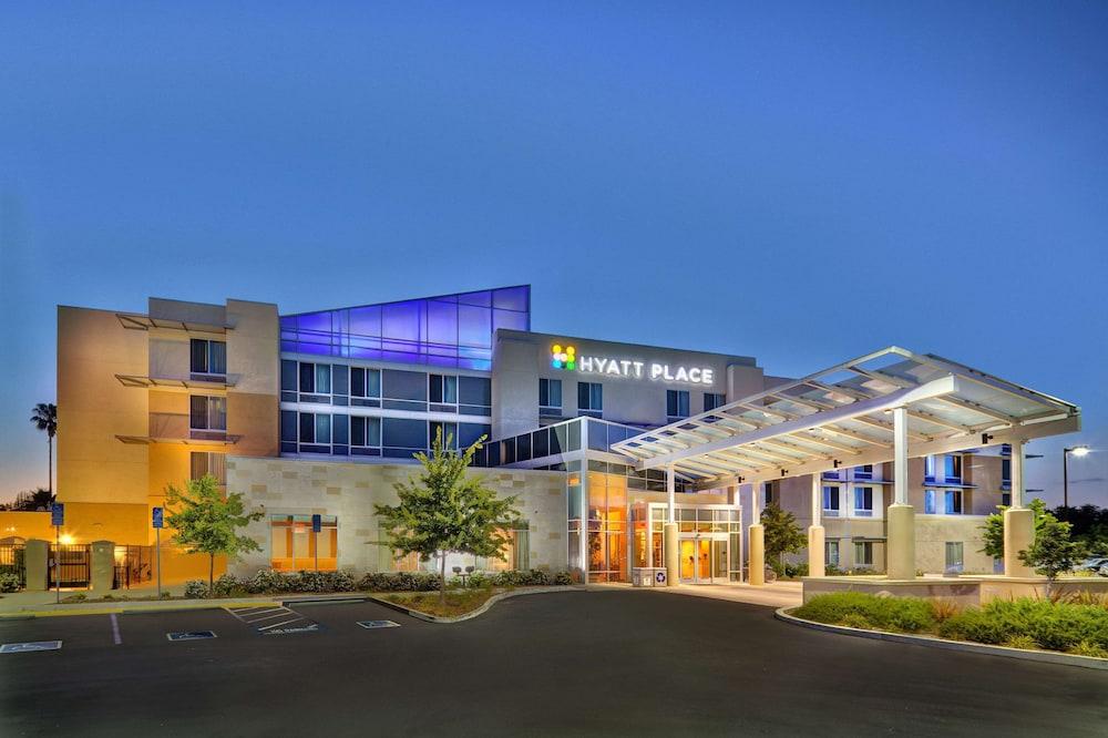 Pet Friendly Hyatt Place UC Davis