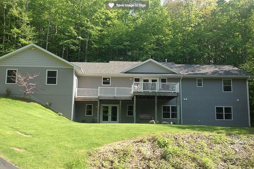 Pet Friendly Vacation Rentals in Glen Arbor, MI BringFido