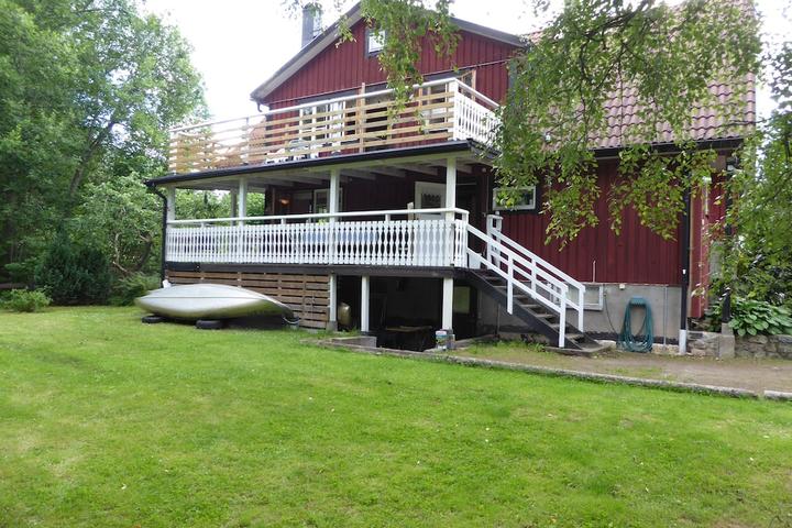 Pet Friendly Comfy House with Sauna by Lake Asnen