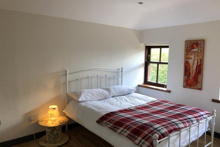 Pet Friendly The Coachhouse by the River Clyde