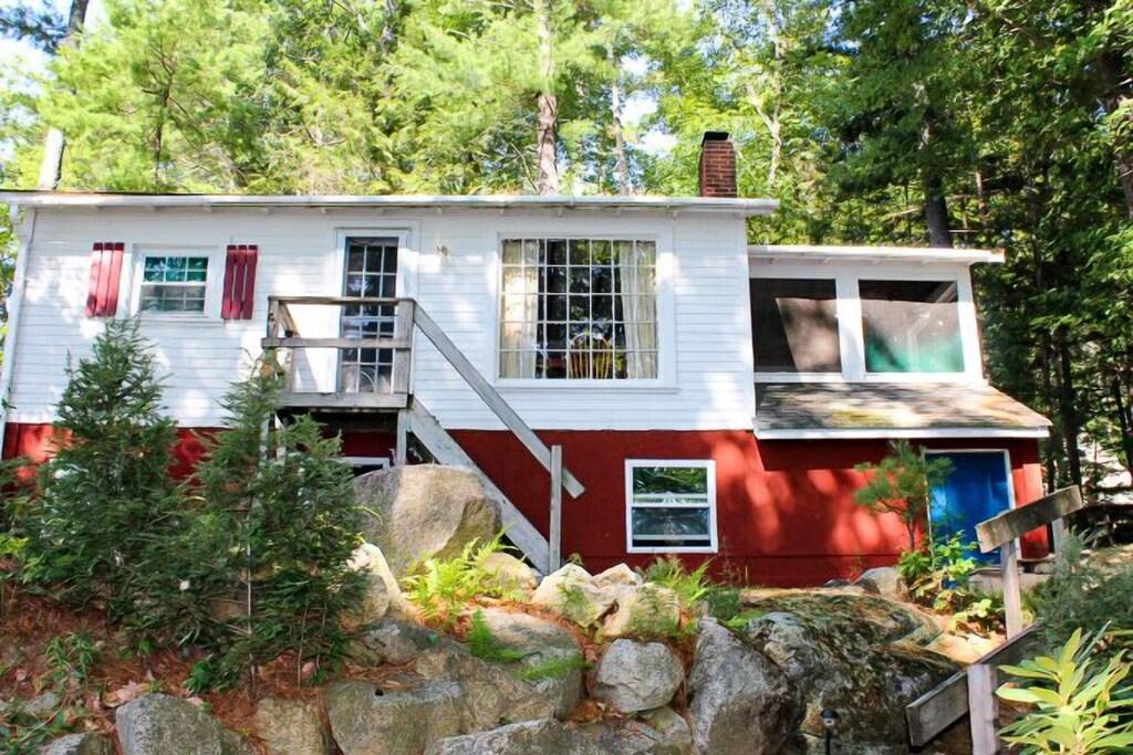 Lake Winnipesaukee Spindle Point Cottage (MCC34WF) Pet Policy