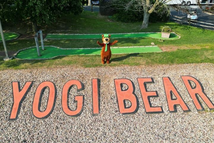 Pet Friendly Yogi Bear's Jellystone Park Camp-Resort Wisconsin Dells
