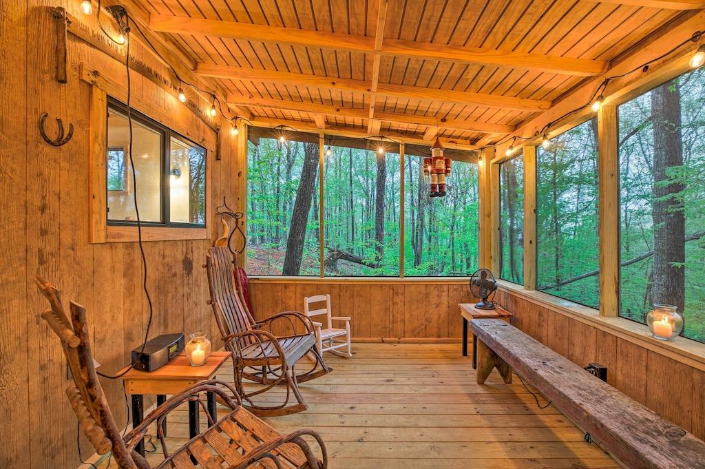 Pet Friendly Secluded Tallassee Cabin With Fire Pit & Porch
