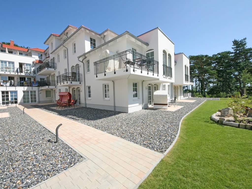 House Seaview a 1. 10 Nautica with Balcony Pet Policy