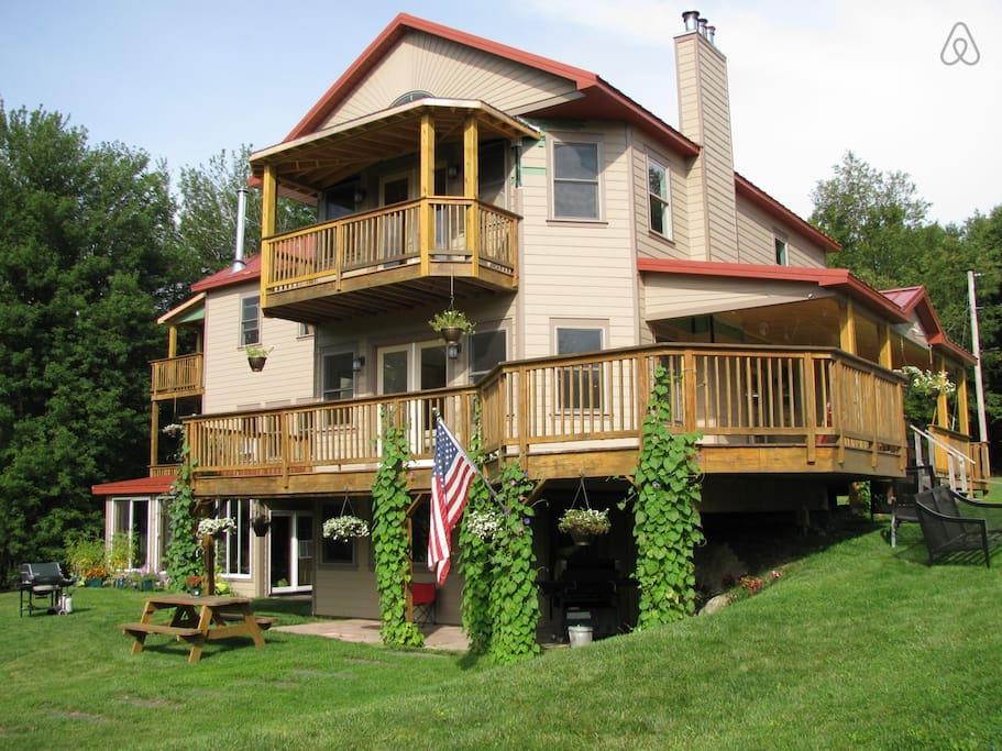 Hancock Airbnb Rentals Pet Policy