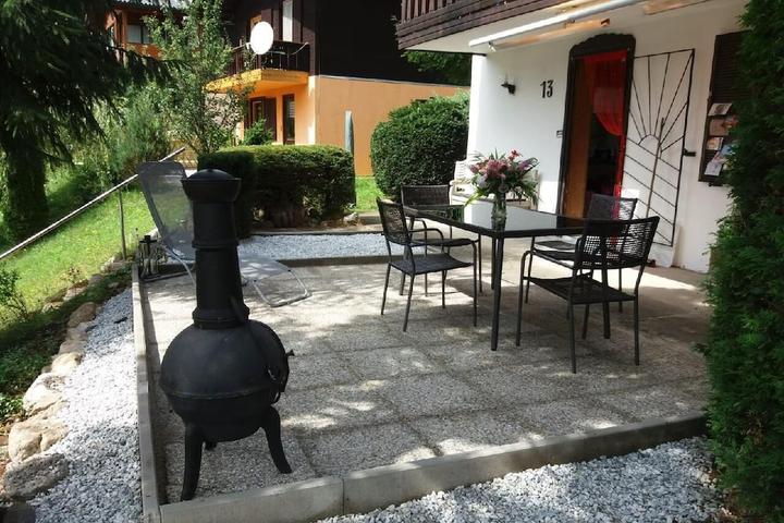 Pet Friendly Holiday Apartment Pöls 2BR for 4 Persons