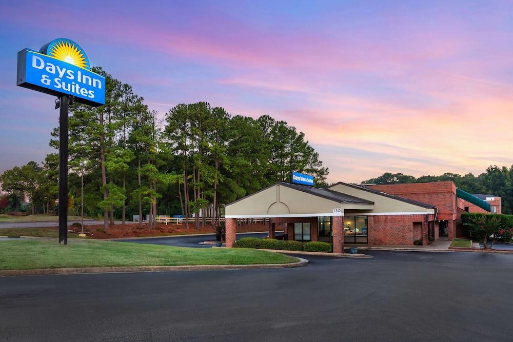 Pet friendly hotels store rocky mount nc