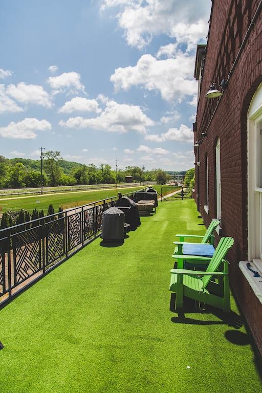 Cozy Loft in the Heart of Downtown Lynchburg Pet Policy