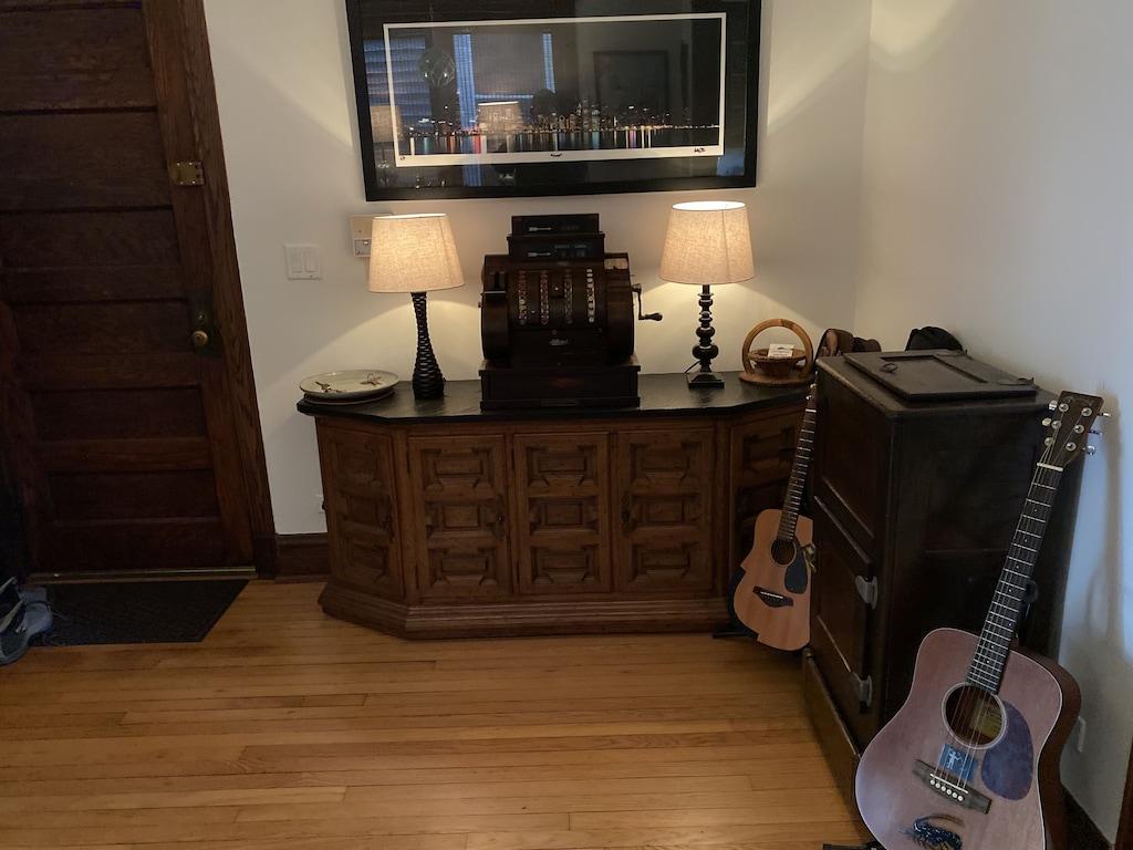 Classic Wrigleyville Apartment Pet Policy