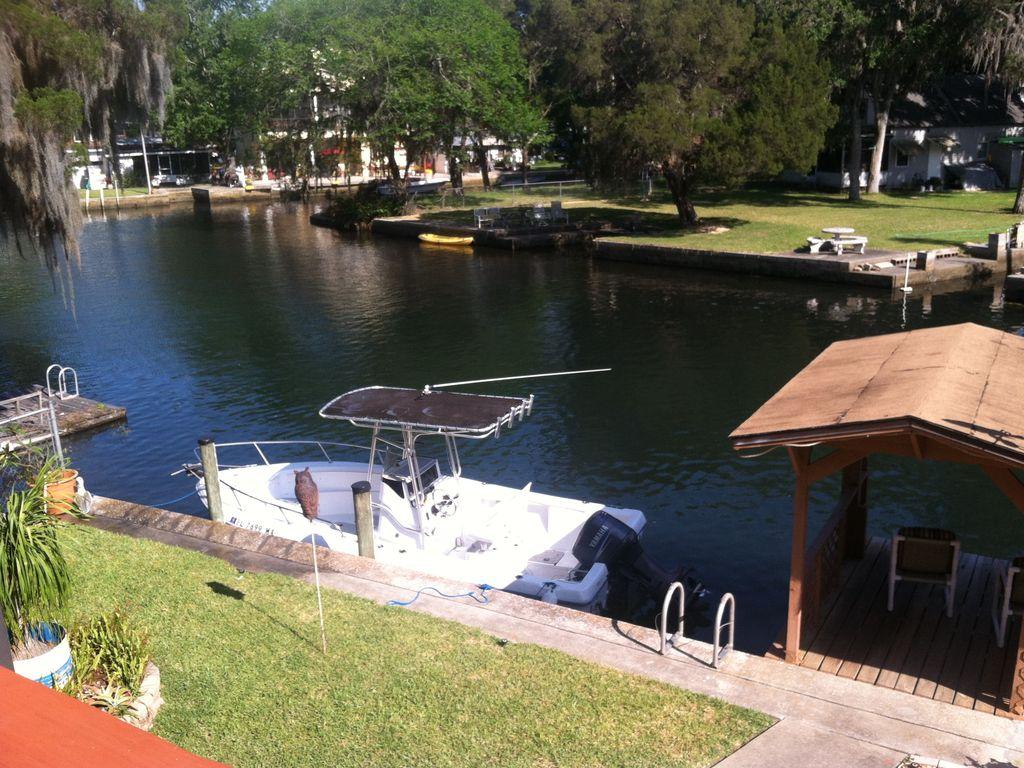 Pet Friendly Vacation Rentals In Weeki Wachee Fl Bringfido