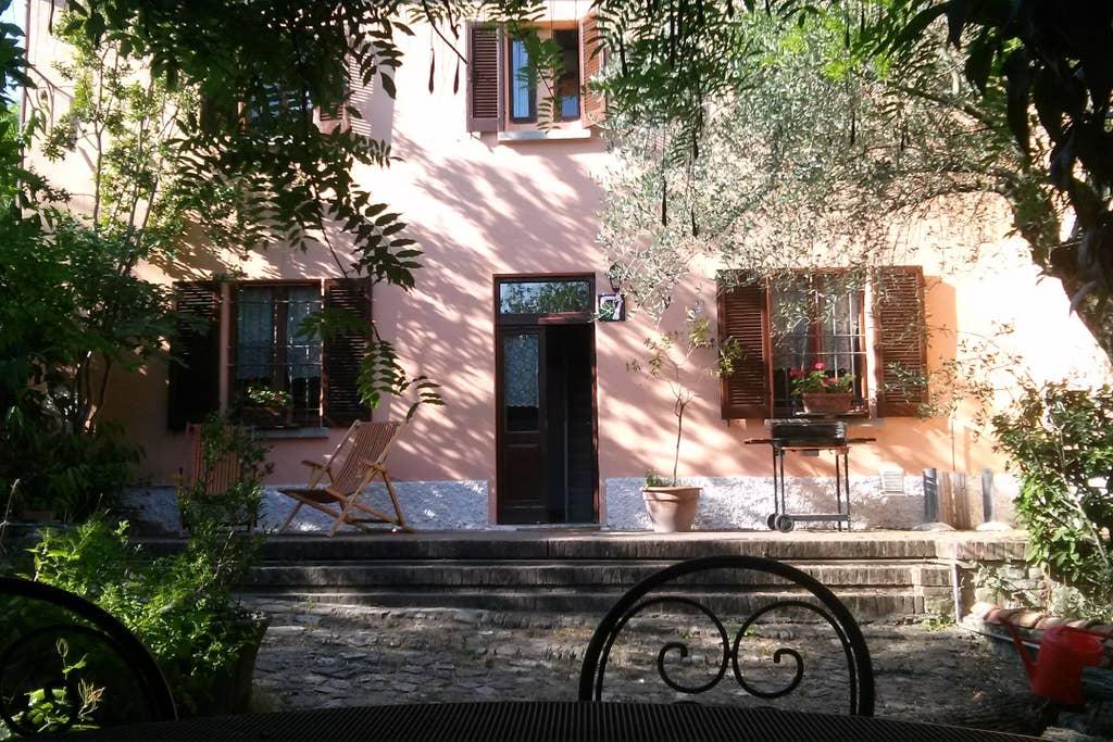 Pet Friendly Montecalvo Versiggia Airbnb Rentals
