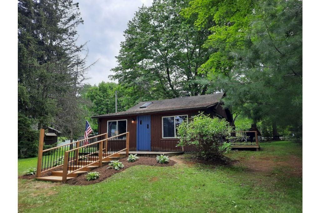 Cozy Clean Cabin Near Pymatuning Lake Pet Policy