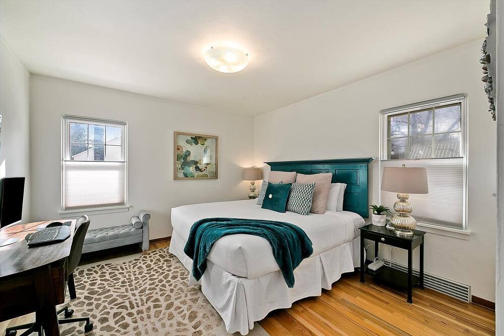 3 bedrooms, desk, free WiFi