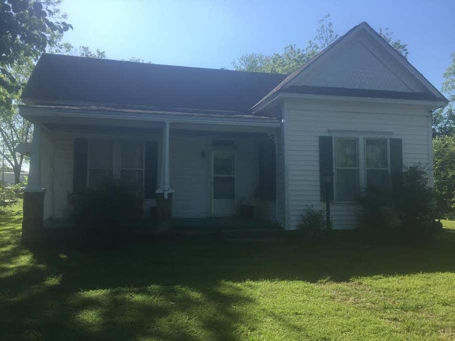 stilwell's dog friendly cottages