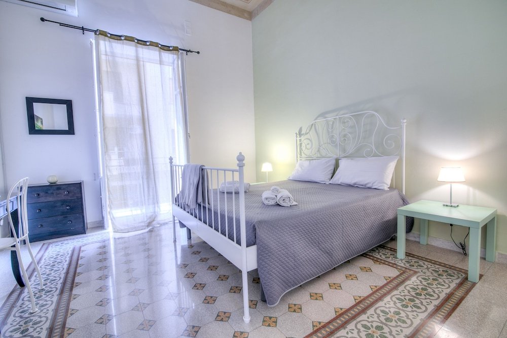 Pet Friendly Liberty Apartment Palermo