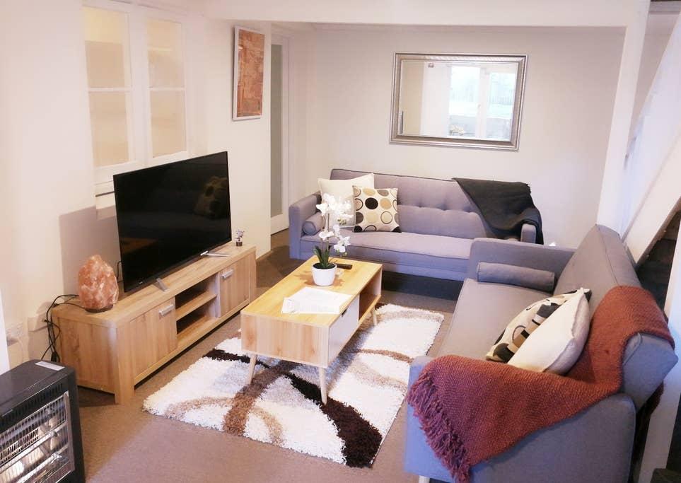 Pet Friendly Coogee Airbnb Rentals