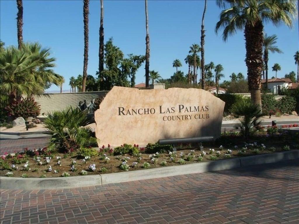 Rancho Las Palmas Pet Policy