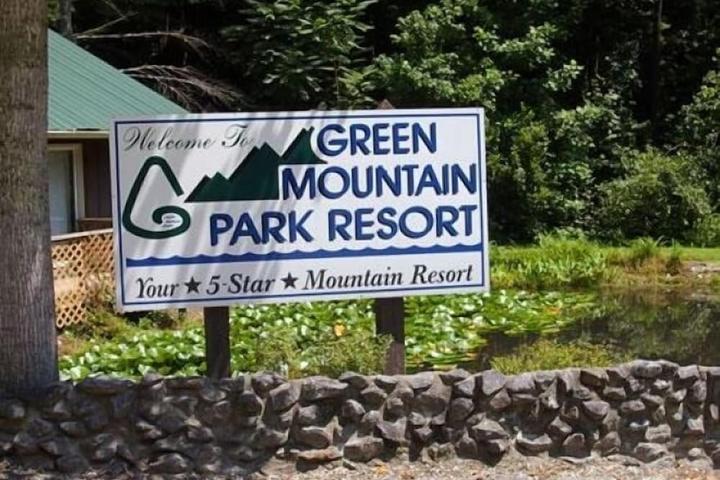 Pet Friendly Green Mountain Park