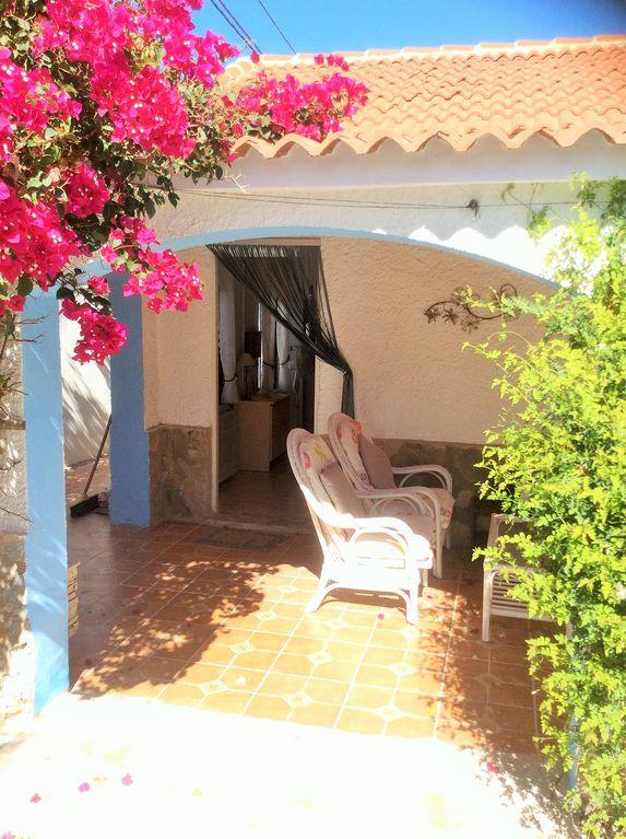 Pet Friendly Safe Villa with Pool in Banos 