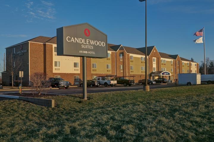 Pet Friendly Candlewood Suites Indianapolis - South an IHG Hotel