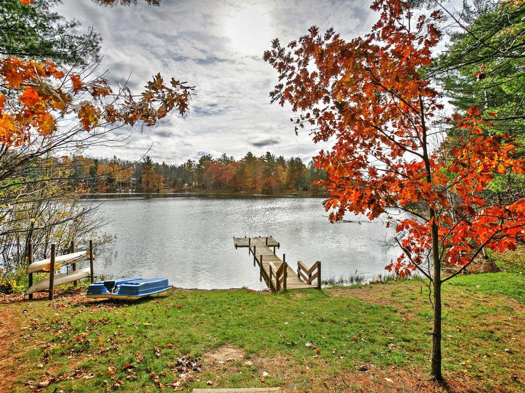 3BR Gaylord House on Private Lake with Dock Pet Policy