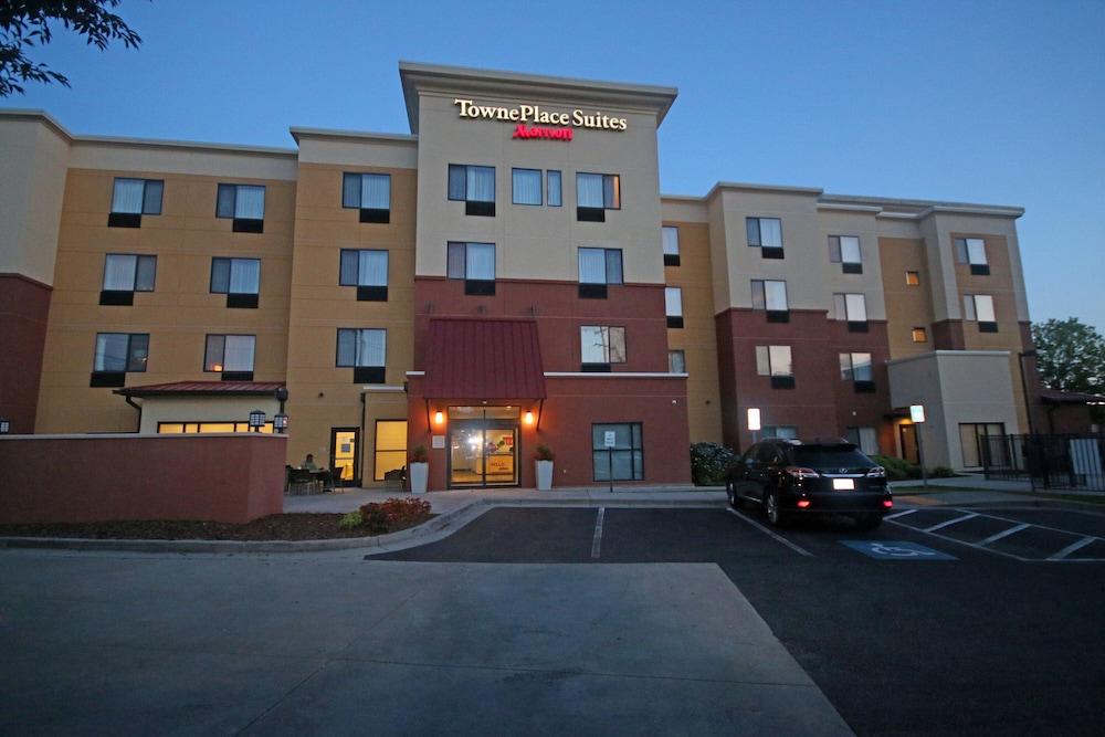 Pet Friendly TownePlace Suites by Marriott Aiken Whiskey Road