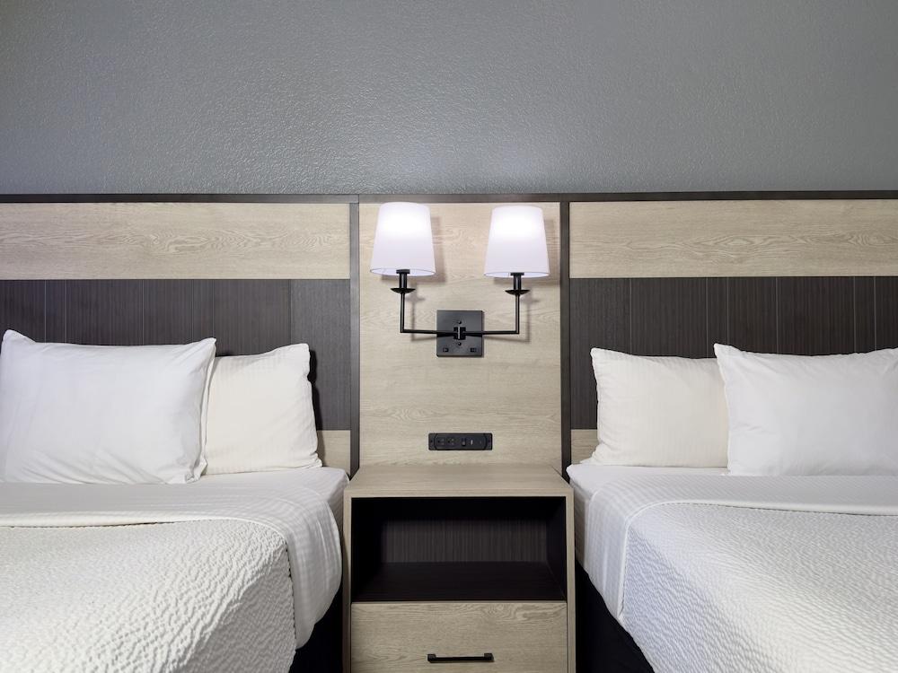 La Quinta Inn by Wyndham Stockton Pet Policy