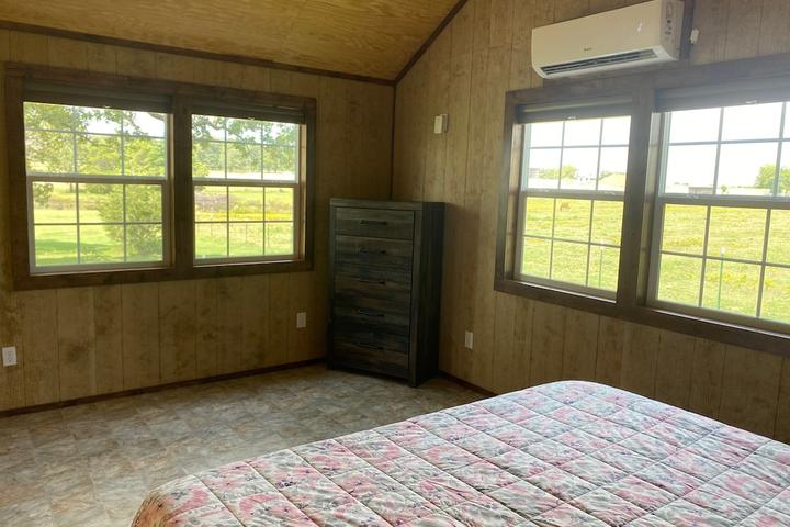 Pet Friendly Cozy Cabin on Ranch by Lake Ray Roberts