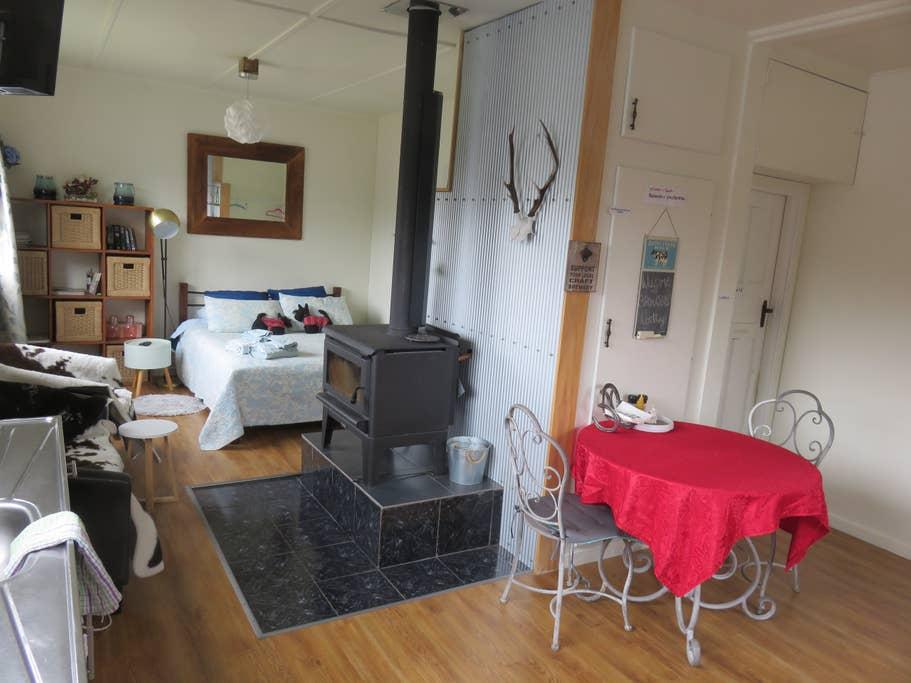 Pet Friendly Springfield Airbnb Rentals