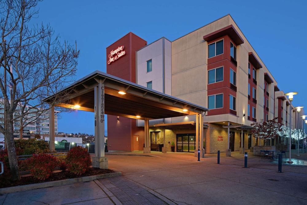 Hampton Inn & Suites Bremerton Pet Policy