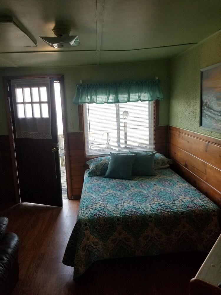 Pet Friendly Stand Alone Motel Room Type Cabin on the Beach