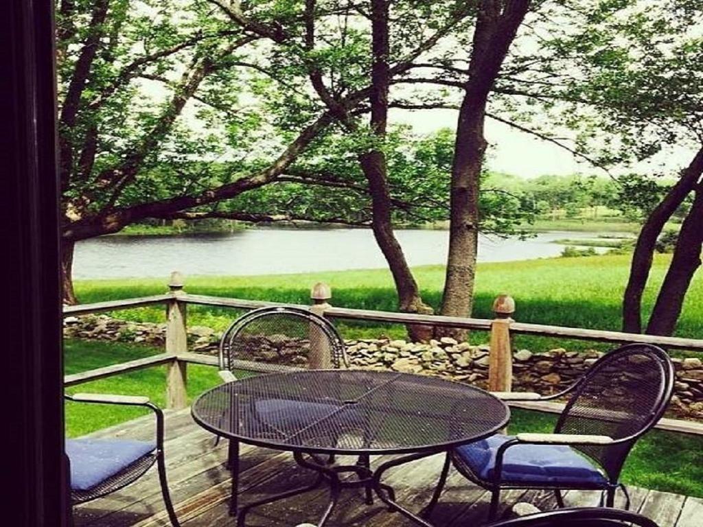 Pet Friendly Inn at Fox Hill Farm