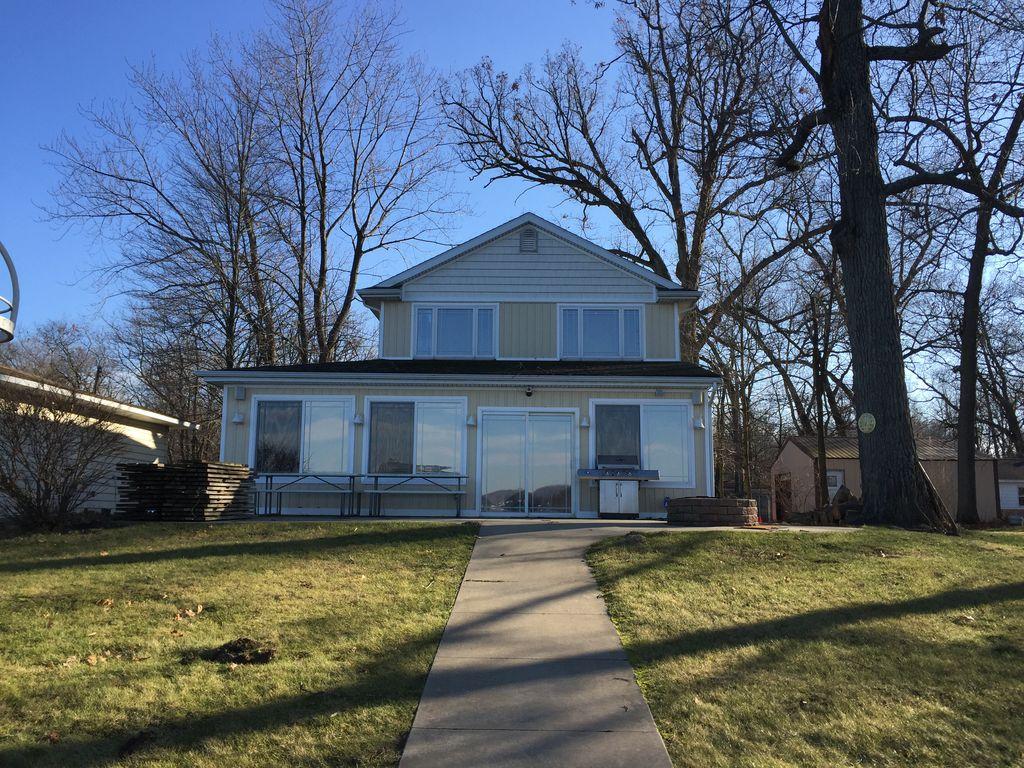 Pet Friendly Hotels In Plainwell Mi Bringfido