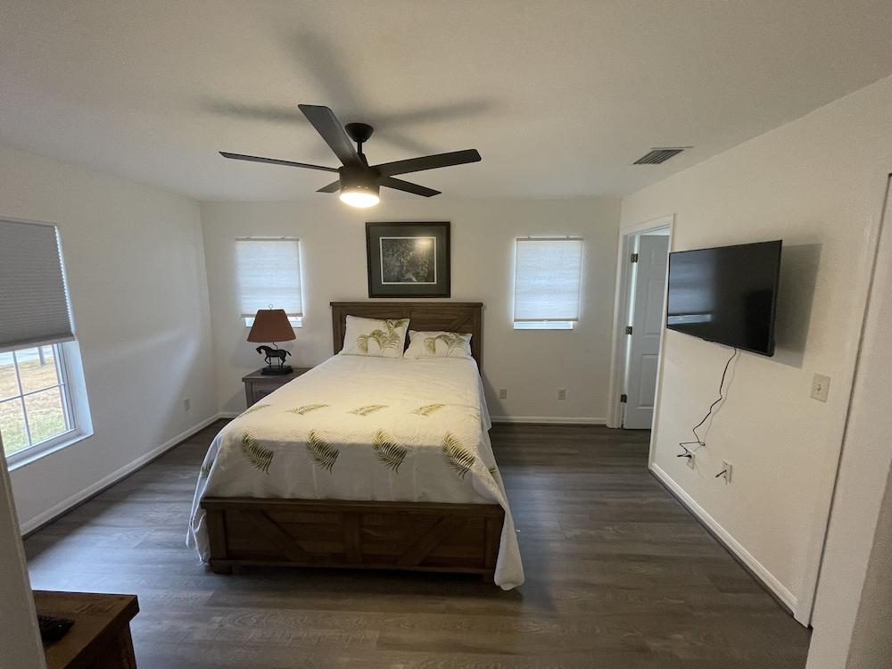 Pet Friendly 3 Miles from World Equestrian Center