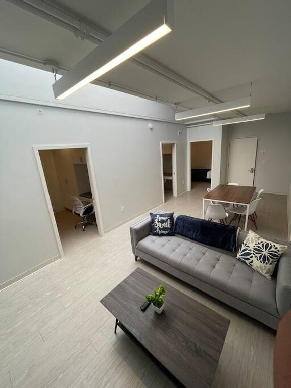 6BR KC Apartment (JP 117) Pet Policy