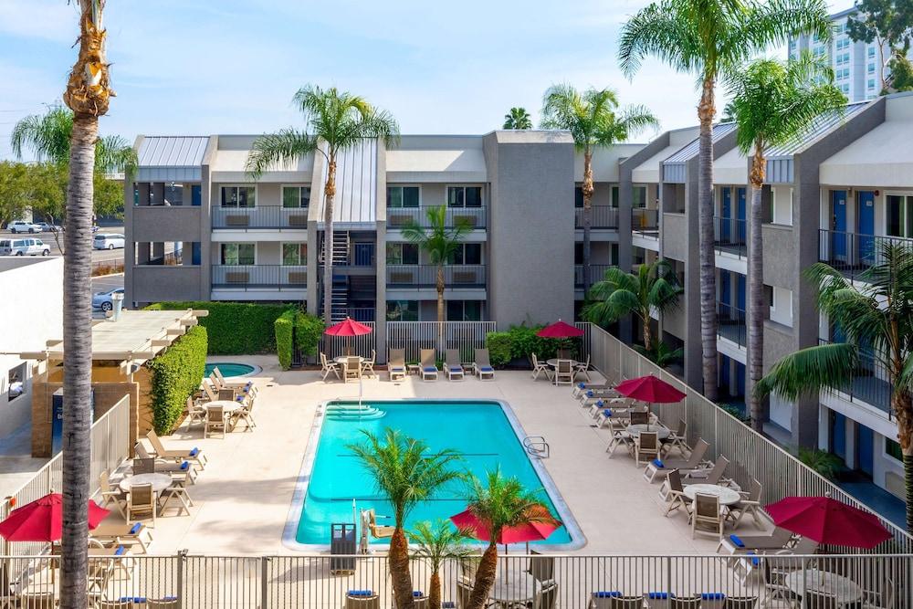 Pet Friendly Motel 6 Anaheim Maingate